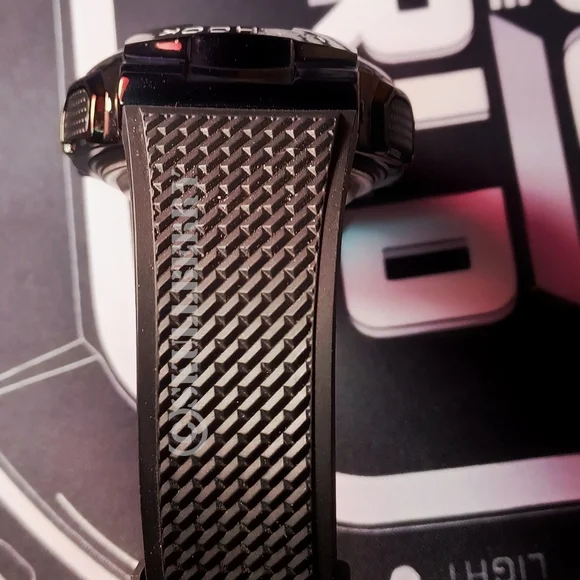 ✅️SOLD✅️CASIO G-SHOCK GM110 ( UNISEX ) - Picture 6 of 8